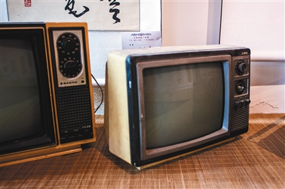 电视机改革印记：从“凸面”到“凹面”缩略图